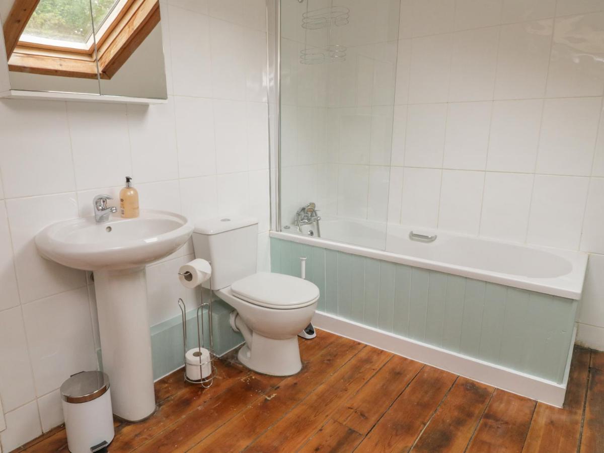 9 Copes Gardens Truro
